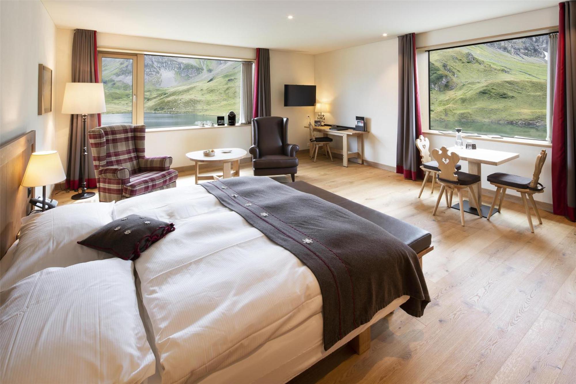 Junior Suite,1668064733:JPEG